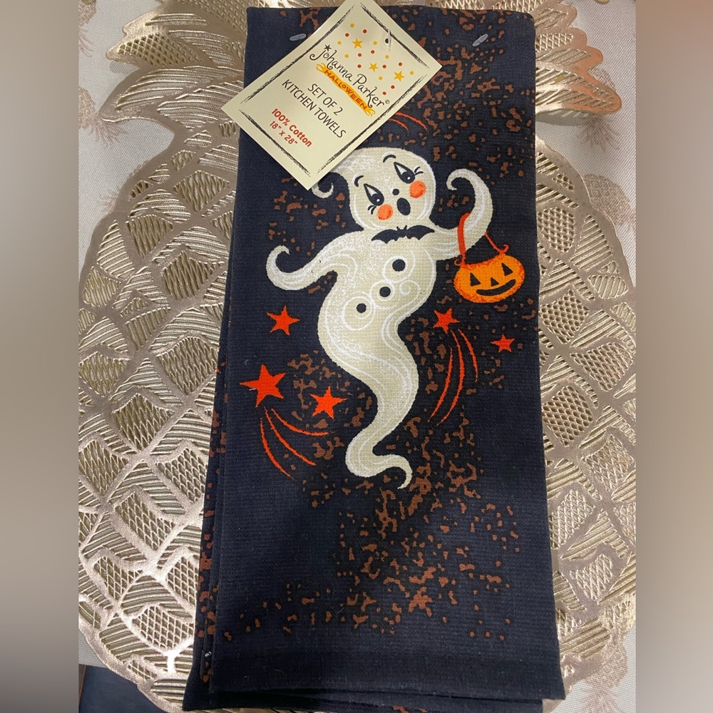 JOHANNA PARKER Halloween 🎃 Ghost 👻 Set of 2 Kitchen Towels new